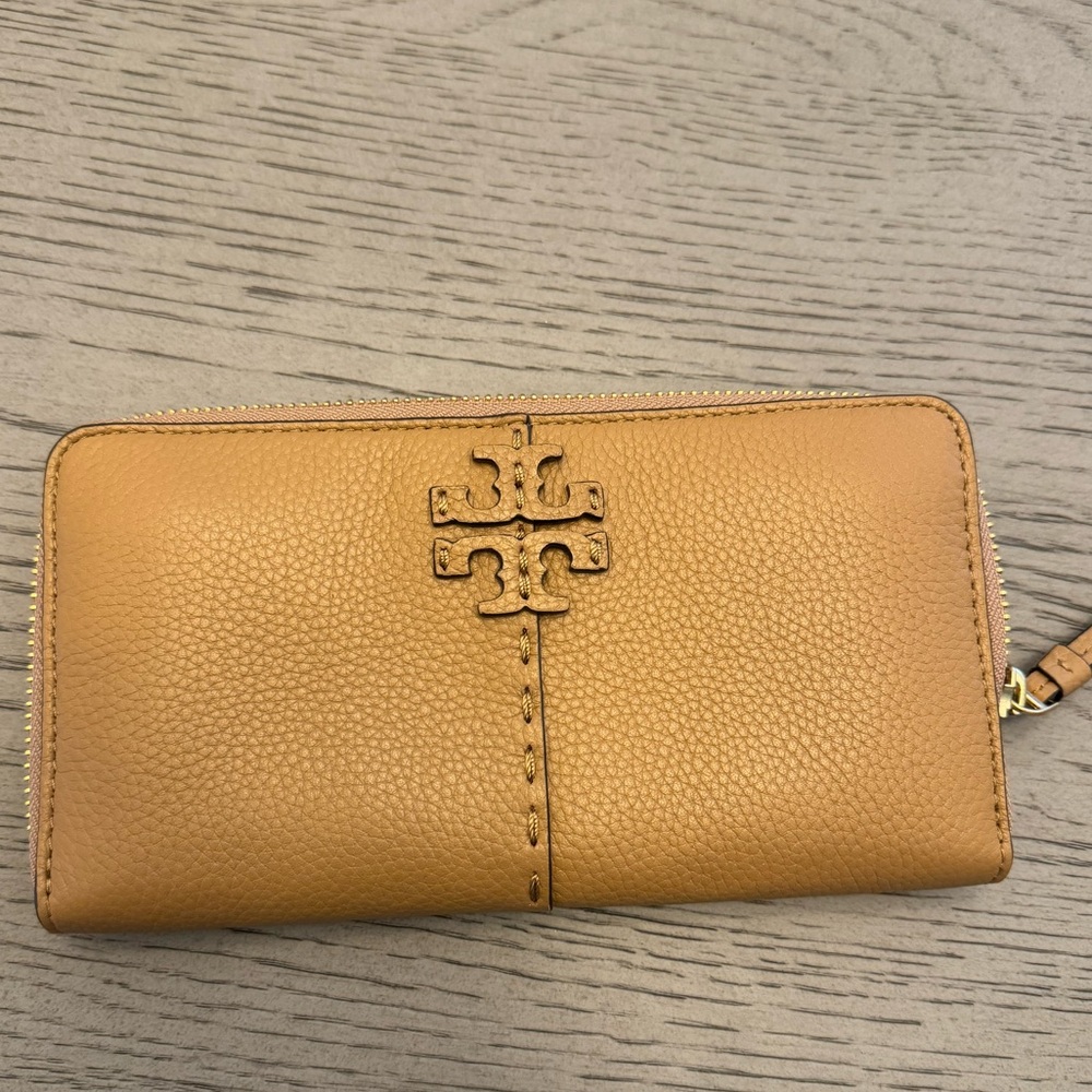 NWOT Tory Burch McGraw wallet